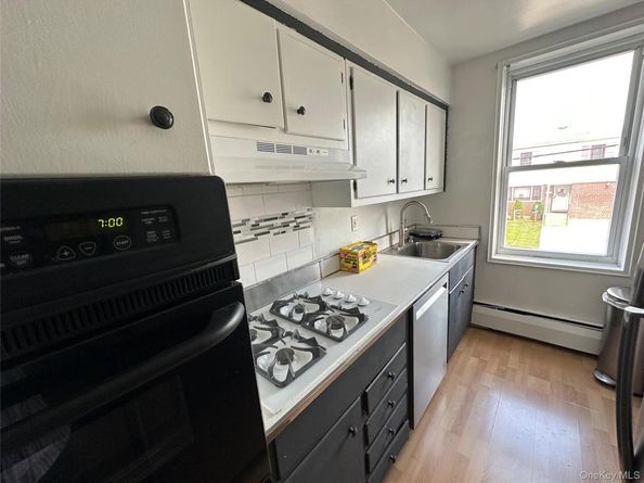 60 Hempstead Avenue 1O, Lynbrook NY 11563