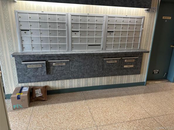 60 Hempstead Avenue 1O, Lynbrook NY 11563