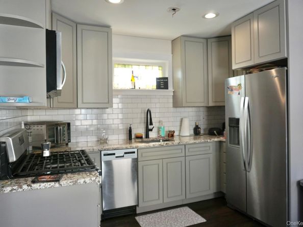 31 Drew Street, Valley Stream NY 11581