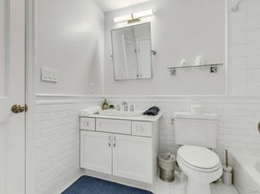7 True Harbour Way, West Islip NY 11795