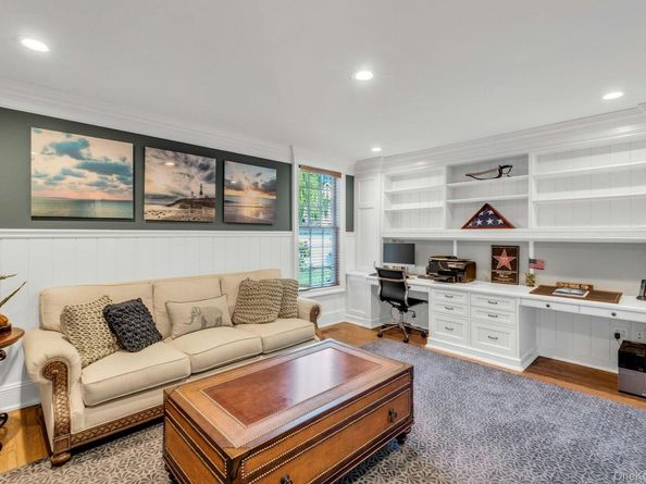 7 True Harbour Way, West Islip NY 11795