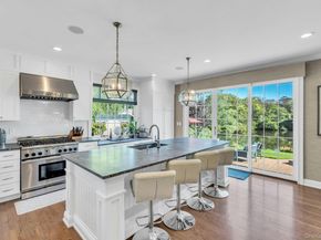 7 True Harbour Way, West Islip NY 11795