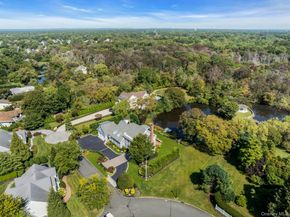 7 True Harbour Way, West Islip NY 11795