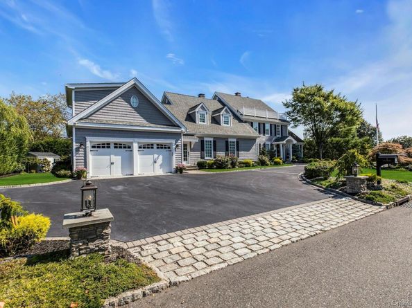 7 True Harbour Way, West Islip NY 11795