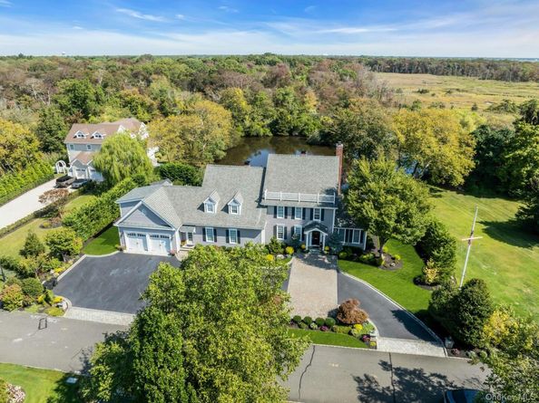 7 True Harbour Way, West Islip NY 11795