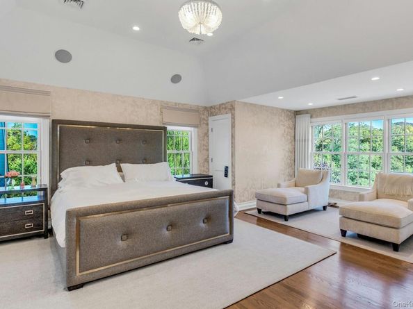 7 True Harbour Way, West Islip NY 11795