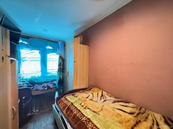 104-21 39th Avenue 211C, Corona NY 11368