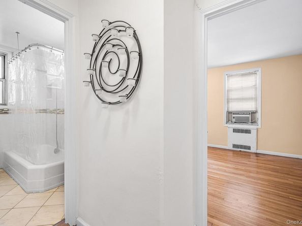 65-74 Saunders Street 1F, Rego Park NY 11374
