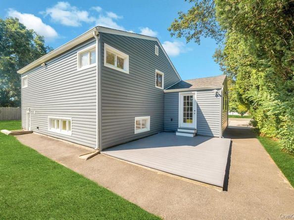23 Avenue I, Farmingdale NY 11735