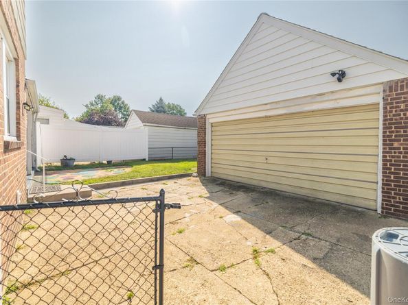 1035 Wool Avenue, Franklin Square NY 11010