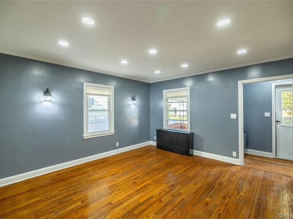 1035 Wool Avenue, Franklin Square NY 11010