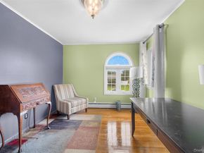 7 Maxwell Drive, Westbury NY 11590