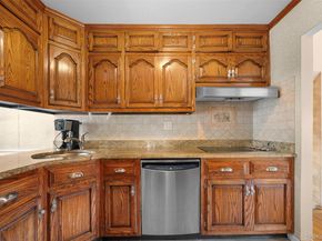 7 Maxwell Drive, Westbury NY 11590