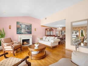 7 Maxwell Drive, Westbury NY 11590