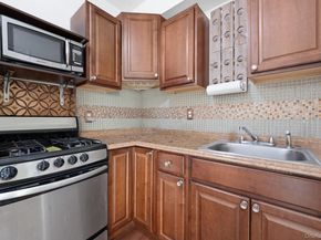 8380 118th st 6G, Kew Gardens NY 11415