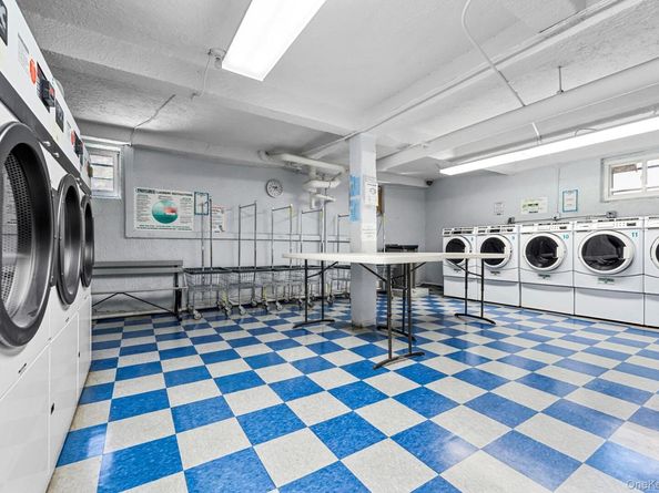 8380 118th st 6G, Kew Gardens NY 11415