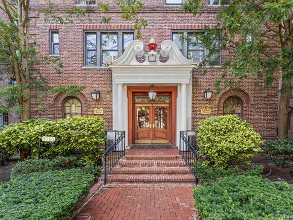 8380 118th st 6G, Kew Gardens NY 11415