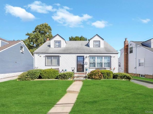 181 Martens Avenue, Valley Stream NY 11580