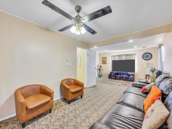 181 Martens Avenue, Valley Stream NY 11580