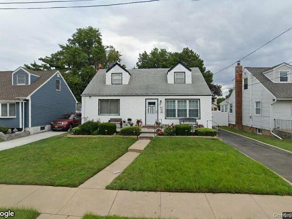 181 Martens Avenue, Valley Stream NY 11580