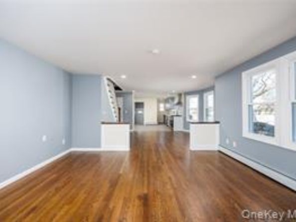 33 Marshall Avenue, Lynbrook NY 11563