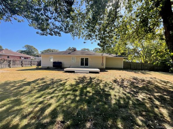 9 Brushwood Drive, Shirley NY 11967