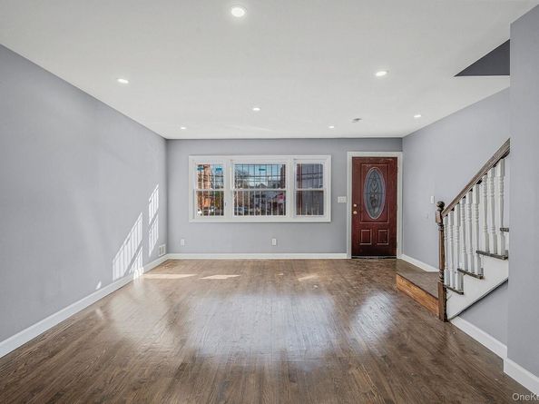 8726 127th Street, Richmond Hill NY 11418