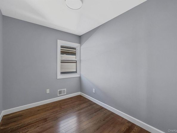 8726 127th Street, Richmond Hill NY 11418