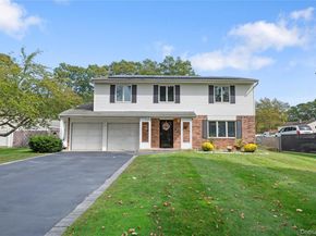 5 Canterbury Drive, Coram NY 11727