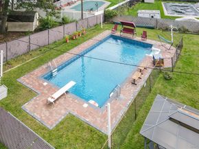 5 Canterbury Drive, Coram NY 11727