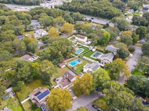 5 Canterbury Drive, Coram NY 11727
