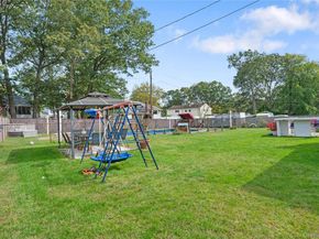 5 Canterbury Drive, Coram NY 11727