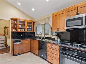 17 Bluebird Lane, Huntington NY 11743