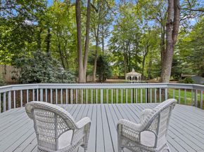 17 Bluebird Lane, Huntington NY 11743