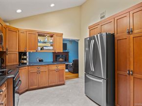 17 Bluebird Lane, Huntington NY 11743