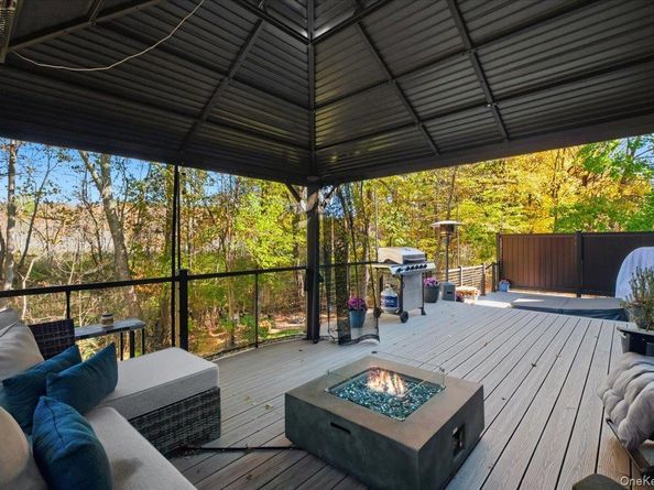 67 Thoreau Court, Yorktown Heights NY 10598