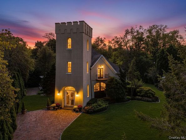 50 O'Connell Court, Great River NY 11739