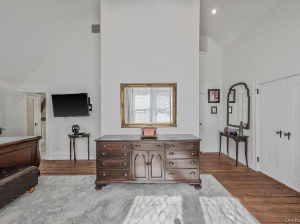 50 O'Connell Court, Great River NY 11739