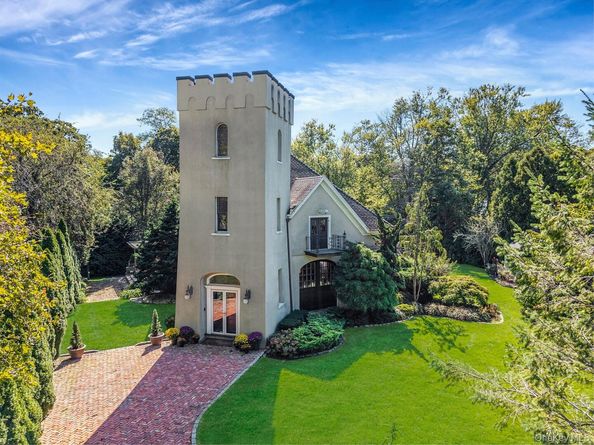 50 O'Connell Court, Great River NY 11739