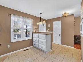 204 Mallard Way, Peekskill NY 10566