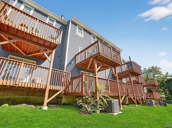 204 Mallard Way, Peekskill NY 10566