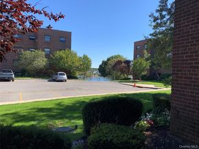 25 SHADY GLEN Court 1A, New Rochelle NY 10805
