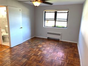 25 SHADY GLEN Court 1A, New Rochelle NY 10805