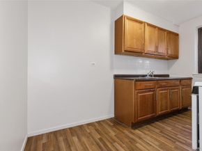 87-15 204th Street B57, Hollis NY 11423