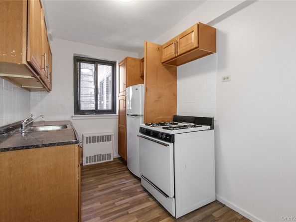 87-15 204th Street B57, Hollis NY 11423