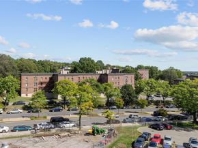 87-15 204th Street B57, Hollis NY 11423