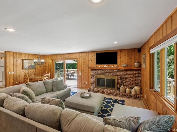 15 Windwood Court, Westhampton NY 11977