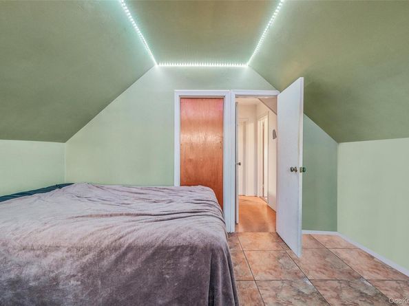 360 Arcadia Drive, West Islip NY 11795