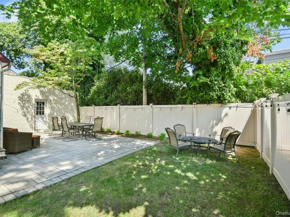 57 Hollywood Court, Rockville Centre NY 11570