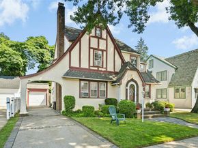 57 Hollywood Court, Rockville Centre NY 11570